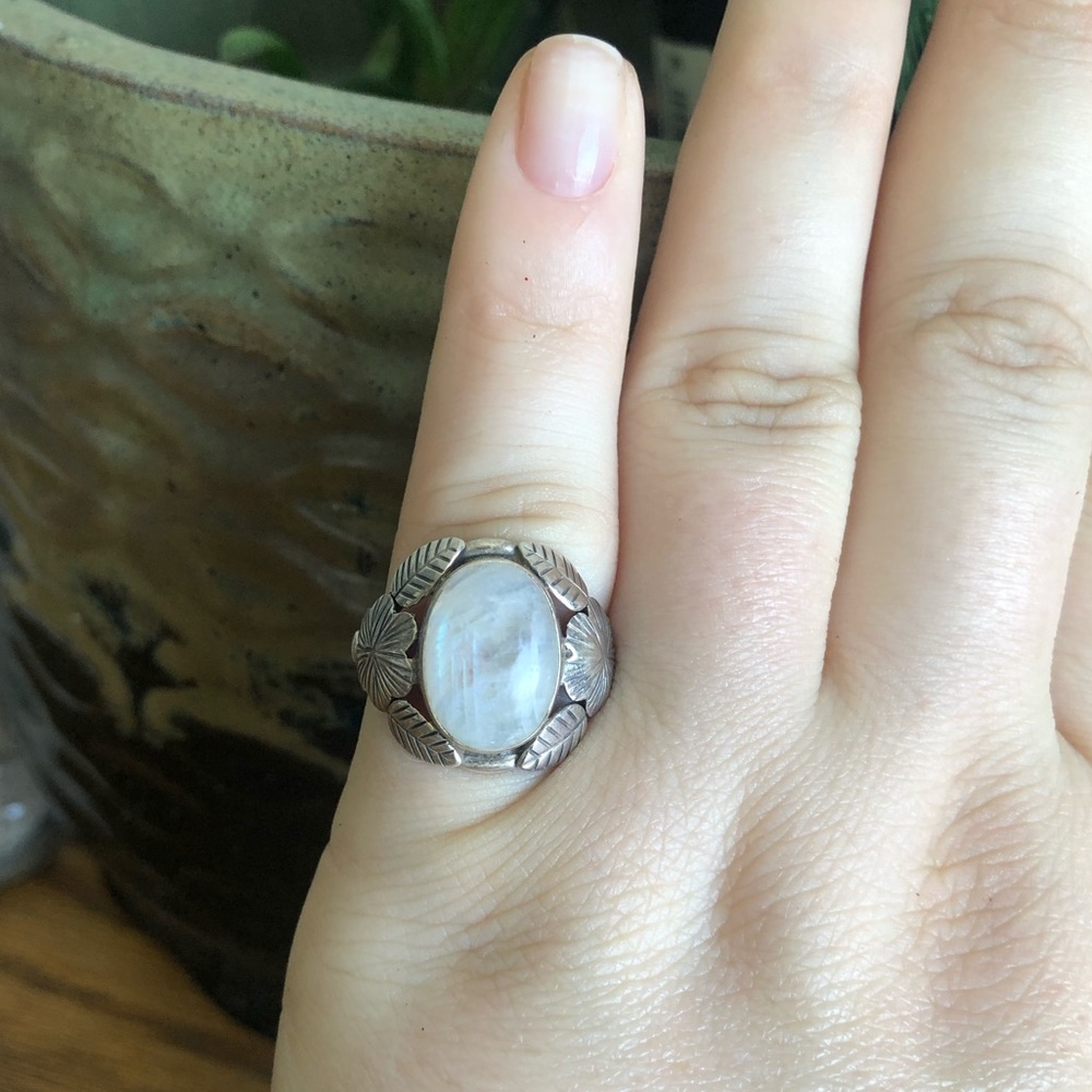 Silver Moonstone Ring sz 8